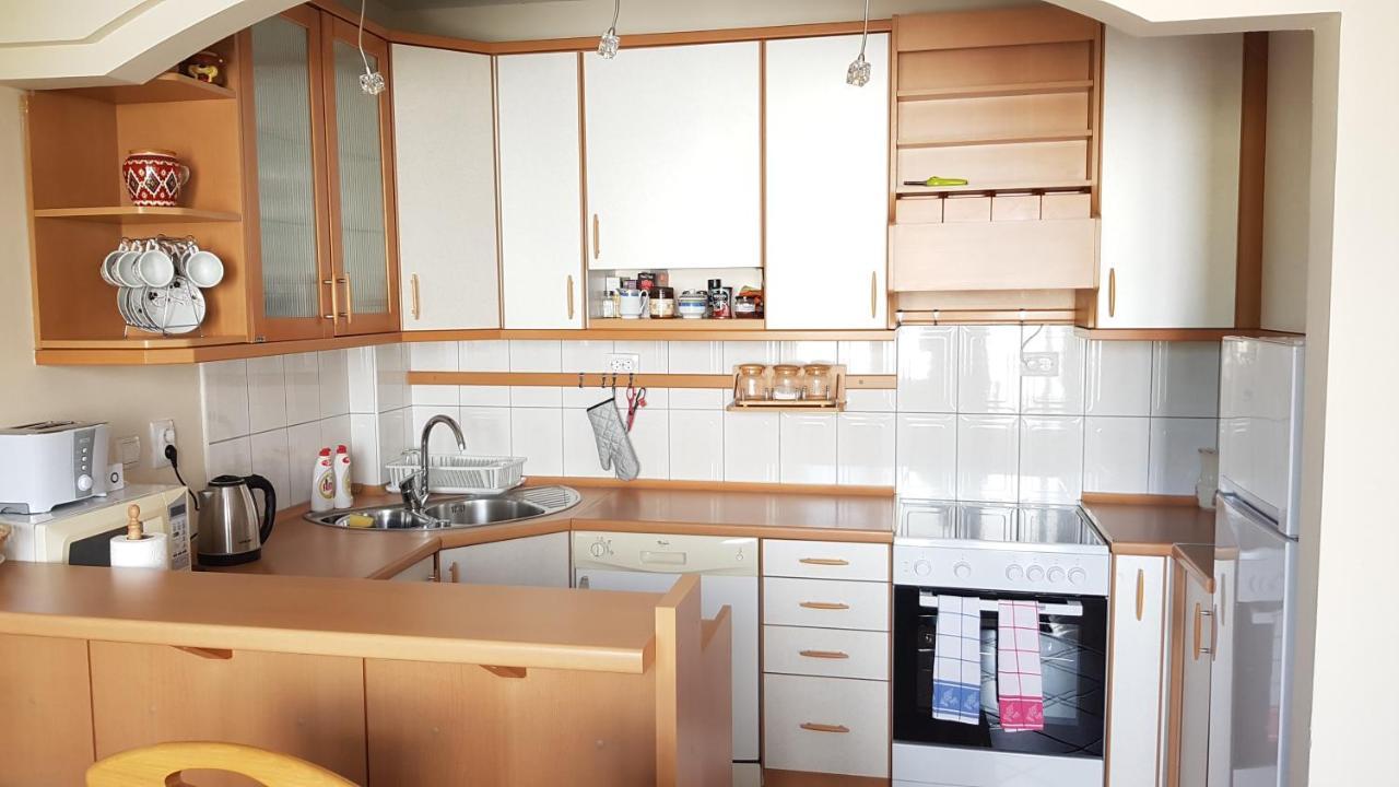 Golden Delight Central Apartment Скопие Екстериор снимка