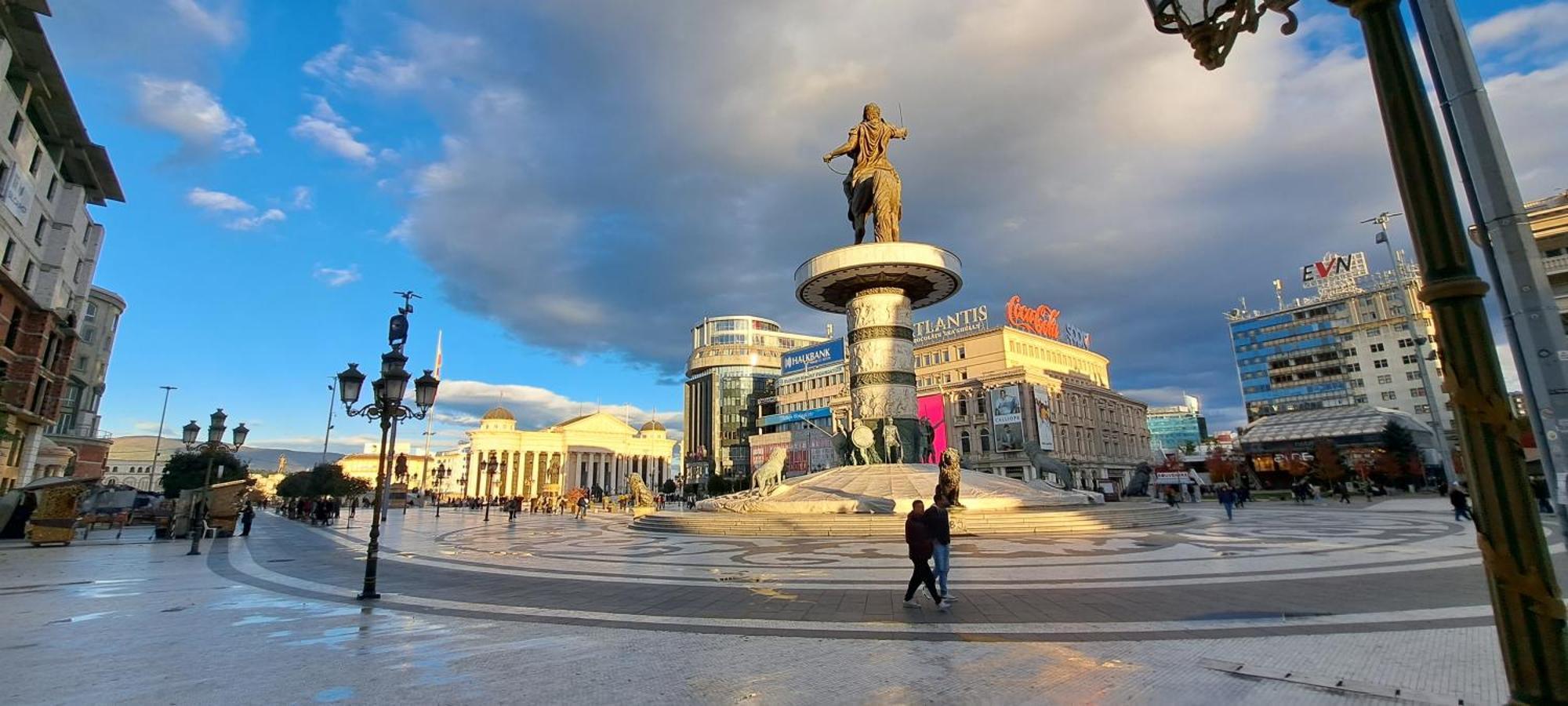 Golden Delight Central Apartment Скопие Екстериор снимка