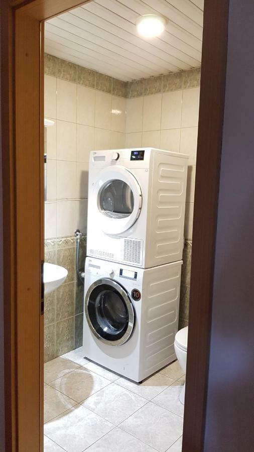 Golden Delight Central Apartment Скопие Екстериор снимка